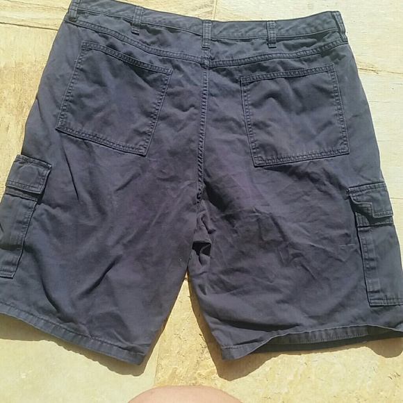 Wrangler Men's cargo shorts - Picture 3 of 5